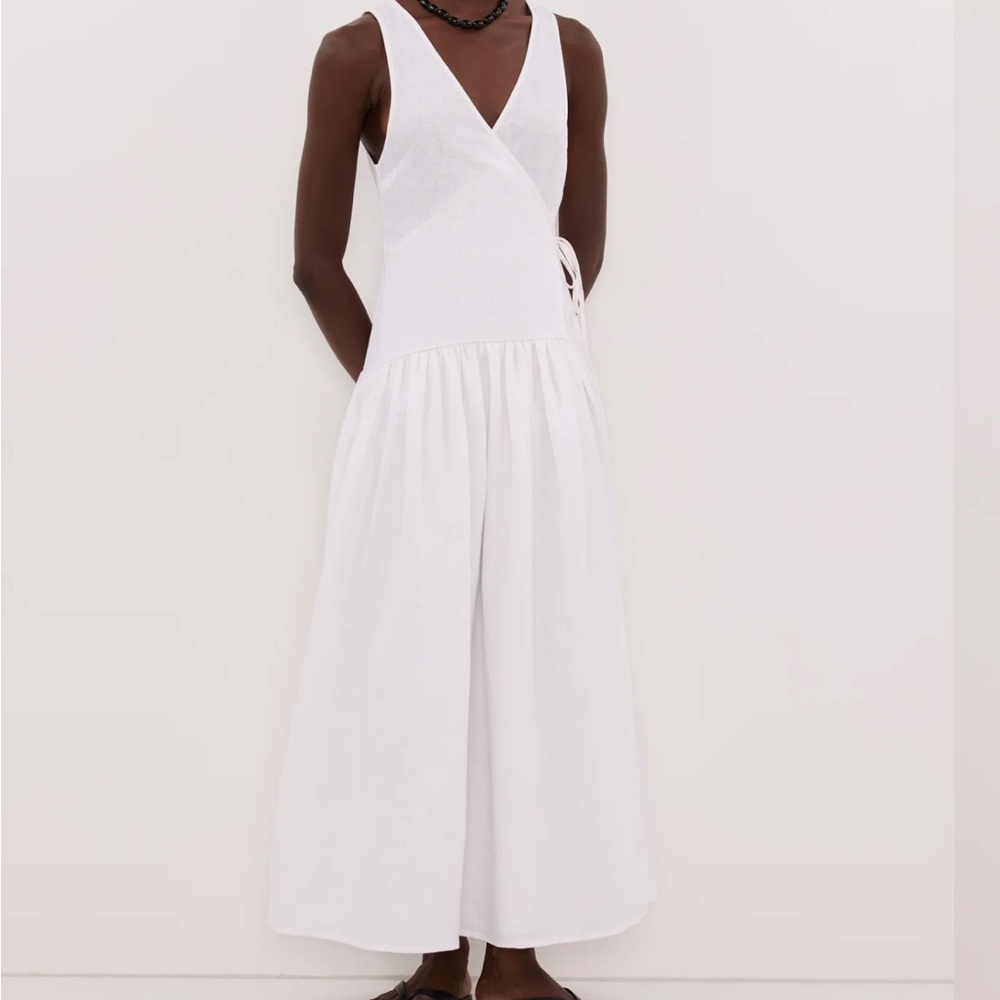 DISSH White Sleeveless Wrap Maxi Dress